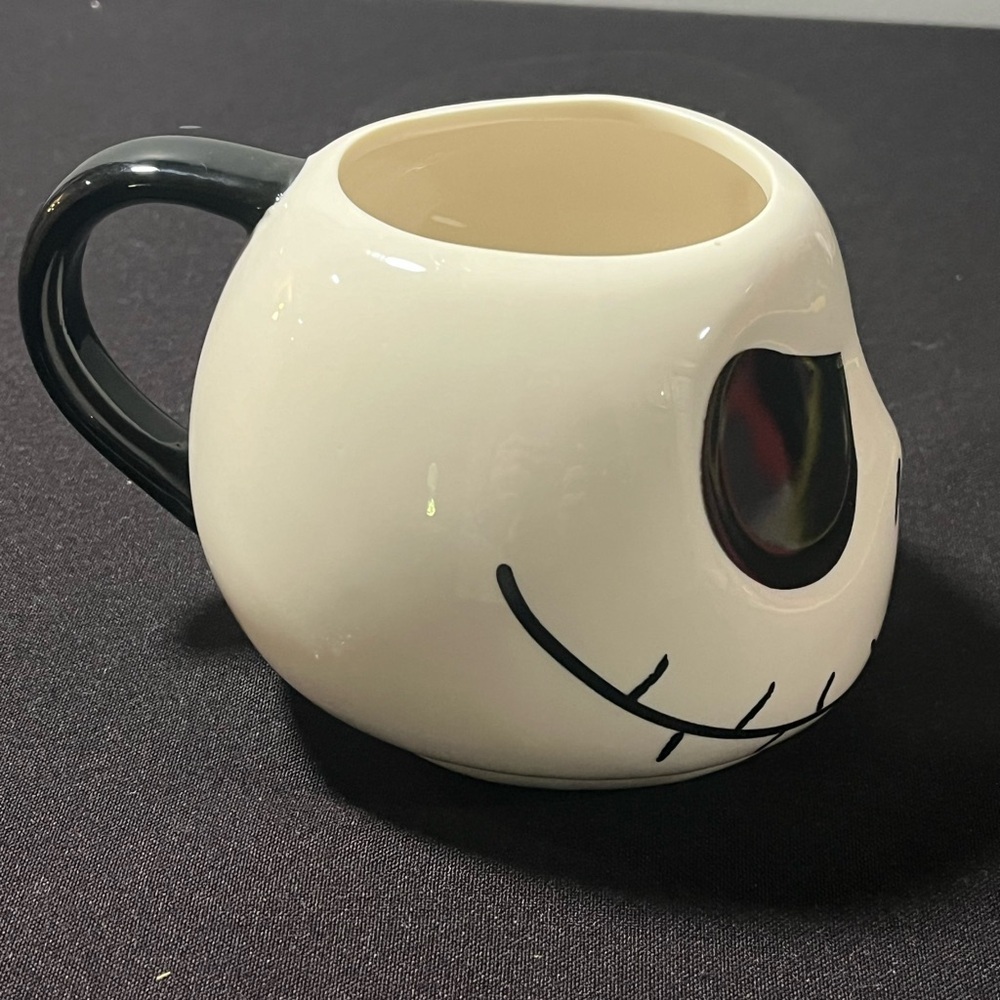 Jack Skellington coffee mug - Picture 4 of 6